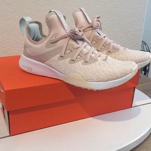 Nike women Elite TR